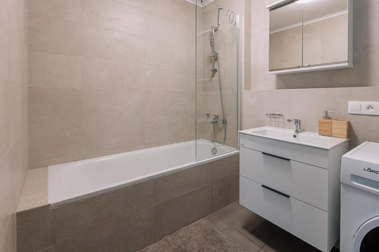 Skau 2 Old Town Family & Business Apartment 2 Floor Free Parking Bratislava Eksteriør billede