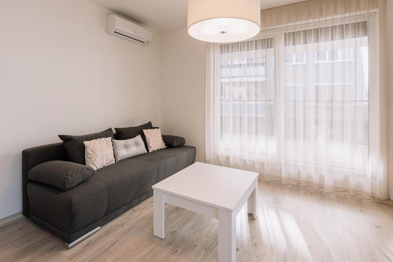 Skau 2 Old Town Family & Business Apartment 2 Floor Free Parking Bratislava Eksteriør billede