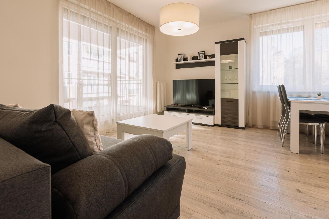 Skau 2 Old Town Family & Business Apartment 2 Floor Free Parking Bratislava Eksteriør billede