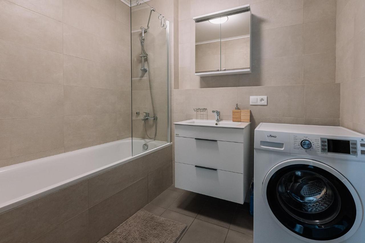 Skau 2 Old Town Family & Business Apartment 2 Floor Free Parking Bratislava Eksteriør billede