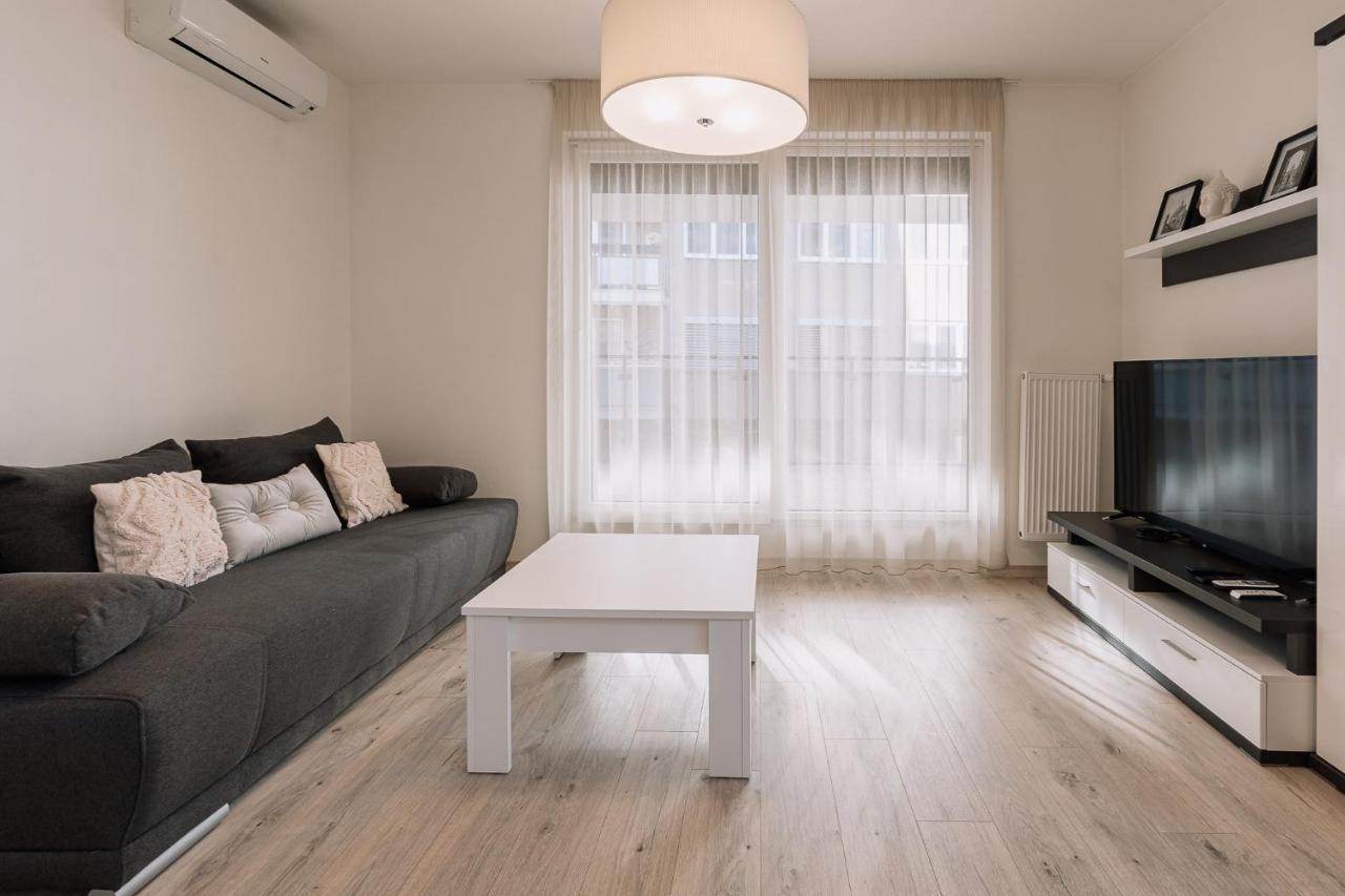 Skau 2 Old Town Family & Business Apartment 2 Floor Free Parking Bratislava Eksteriør billede